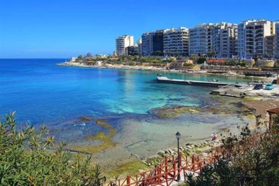 Perfect Location, Modern 2Br Apartment Слима Экстерьер фото